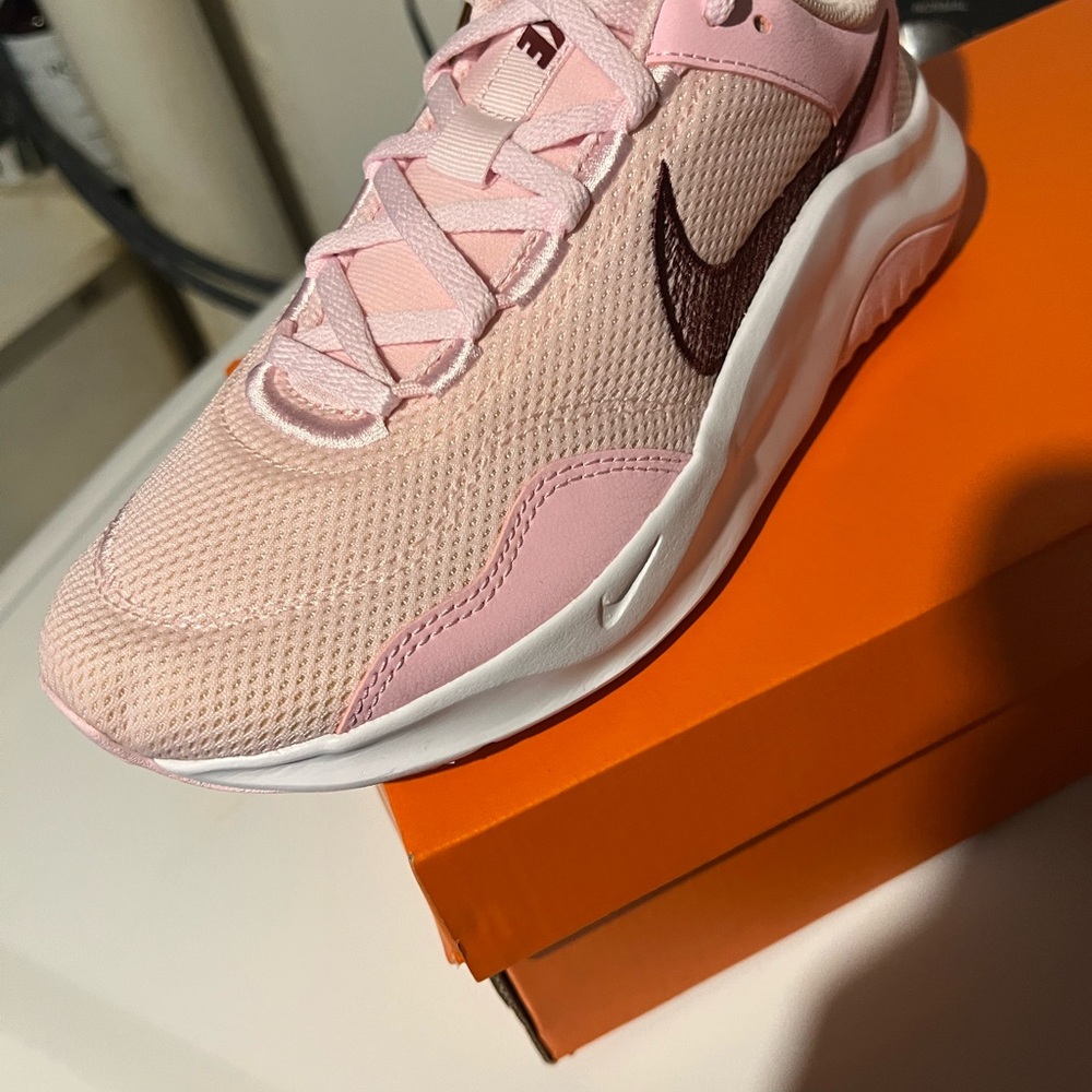 Nike Women's Light Pink Sneakers